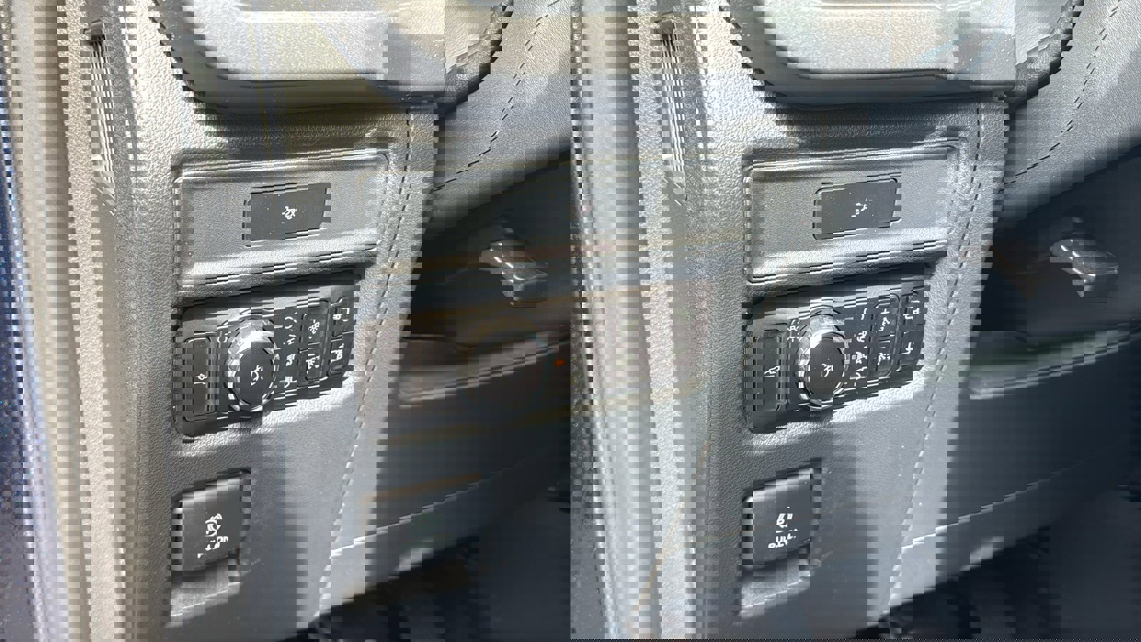 New 2026 Ford F150 XLT w/ Equipment Group 302A MID image 20