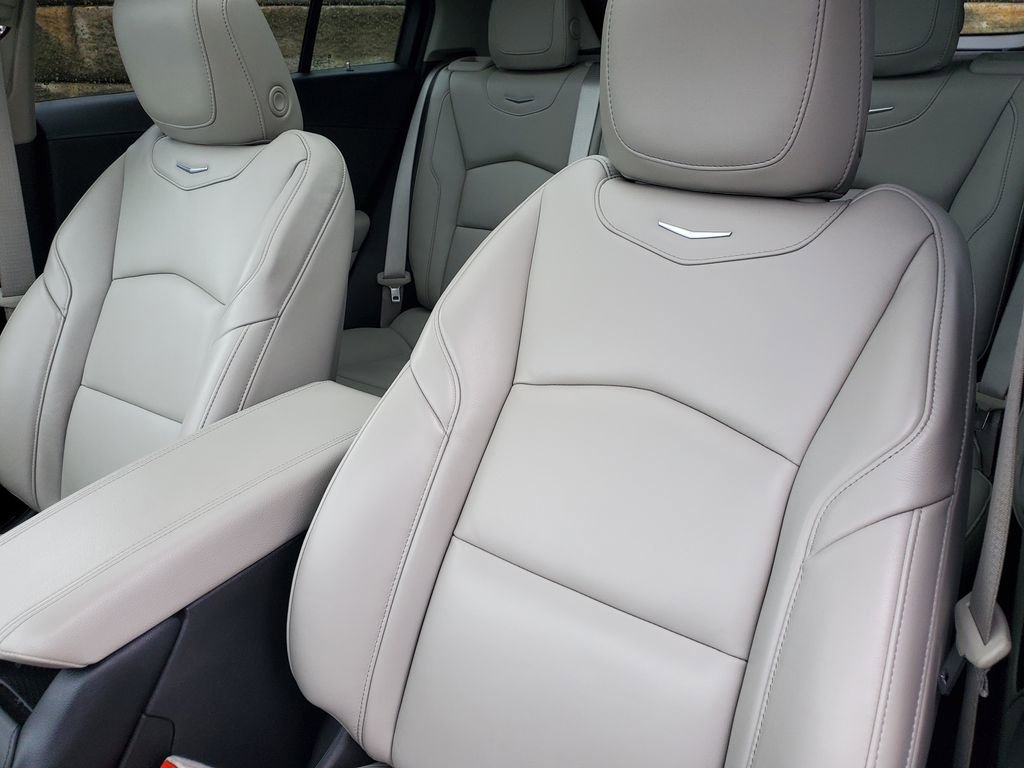 Certified 2023 Cadillac XT4 Premium Luxury w/ Cold Weather Package image 33