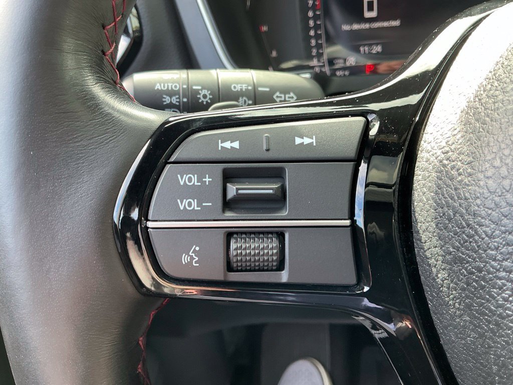 Certified 2025 Honda Pilot Black Edition image 40