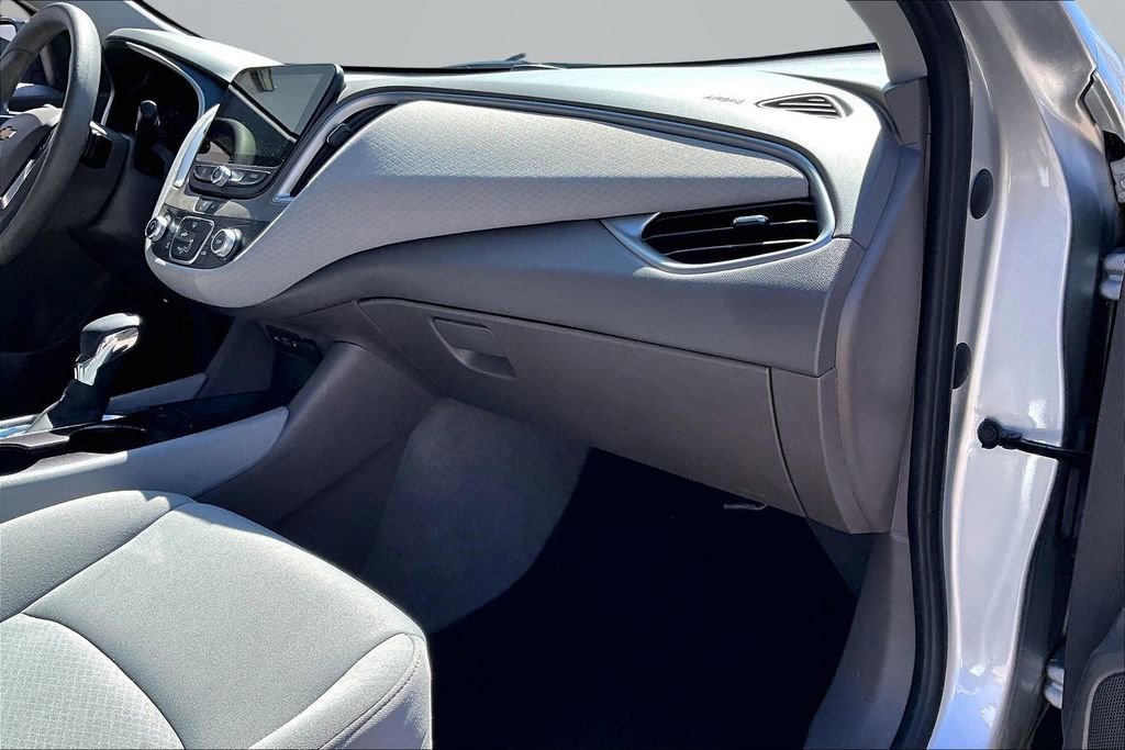 Used 2021 Chevrolet Malibu LS FWD image 22