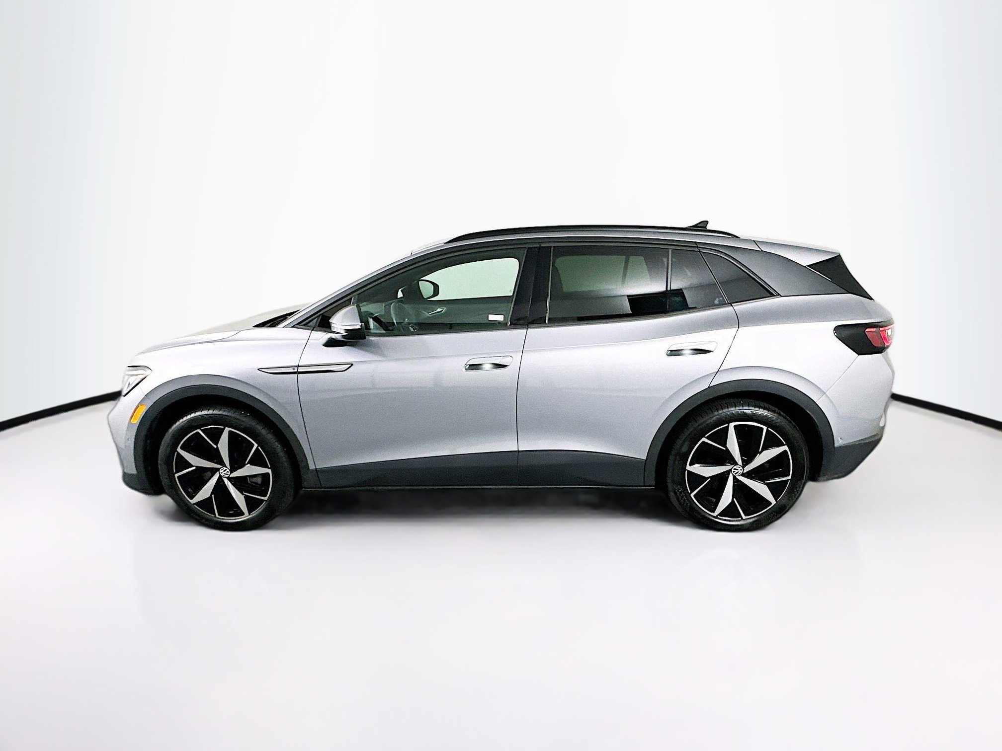 Used 2023 Volkswagen ID.4 S RWD image 4