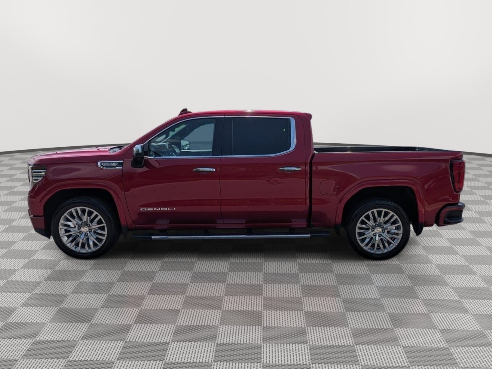 Used 2024 GMC Sierra 1500 Denali w/ Technology Package AWD/4WD image 2