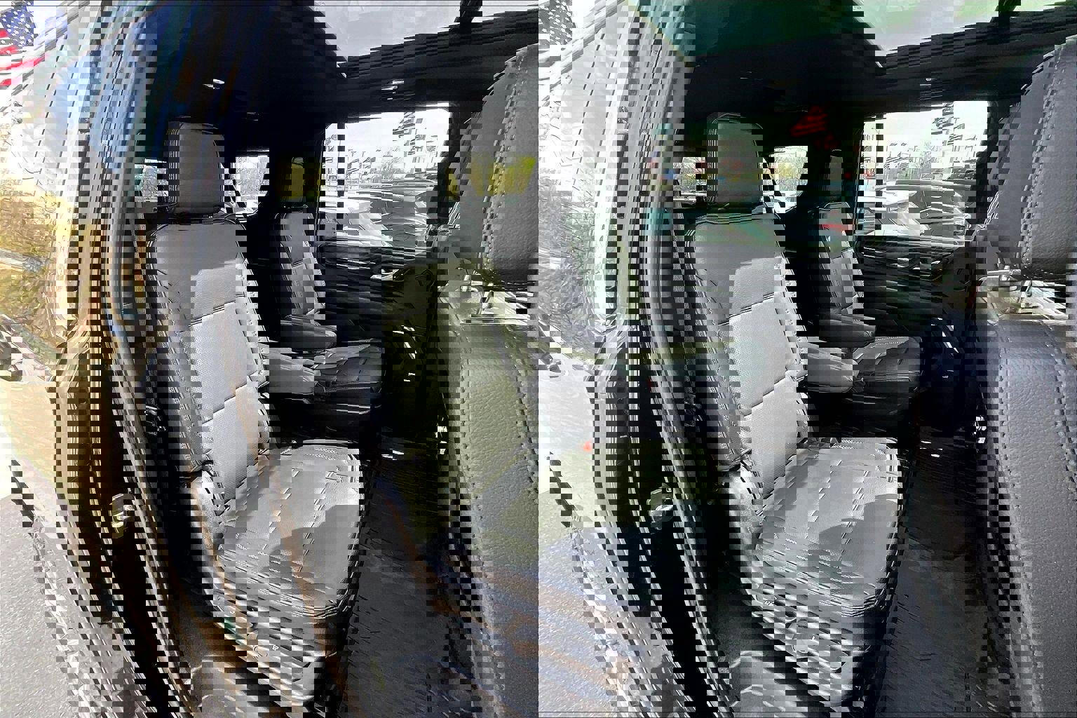 Used 2022 GMC Yukon XL Denali AWD/4WD image 21