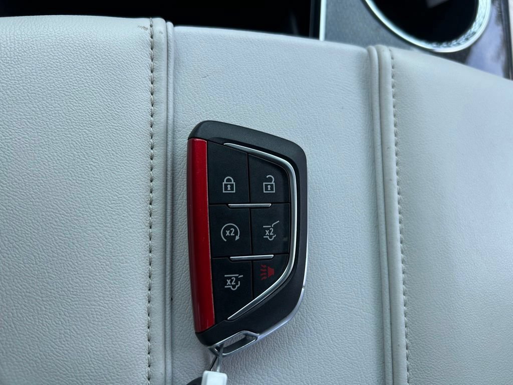 Used 2025 Cadillac Escalade V AWD/4WD image 44