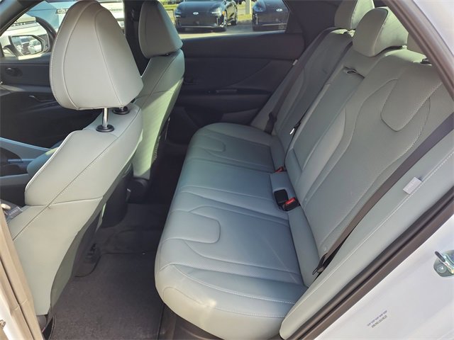 New 2025 Hyundai Elantra Limited image 14