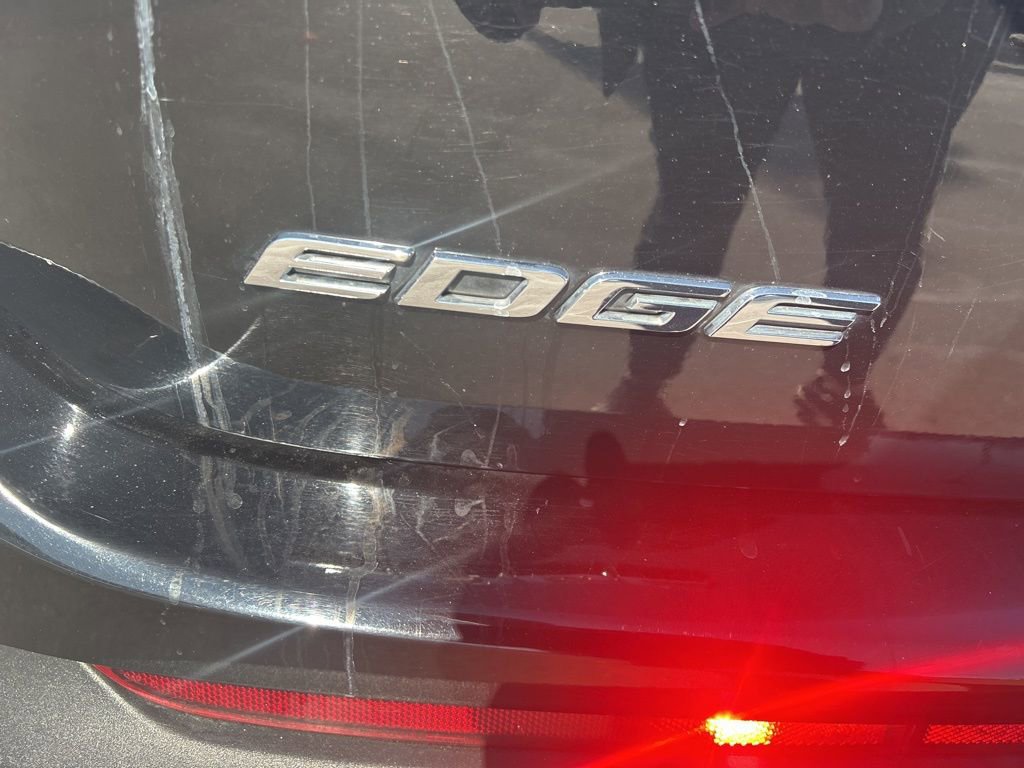 Used 2018 Ford Edge Titanium w/ Equipment Group 301A image 10