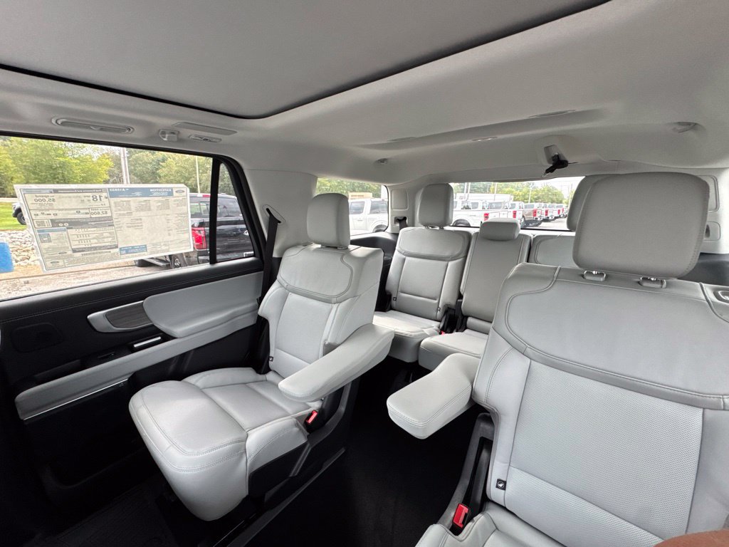 New 2027 Ford Expedition Platinum AWD/4WD image 20