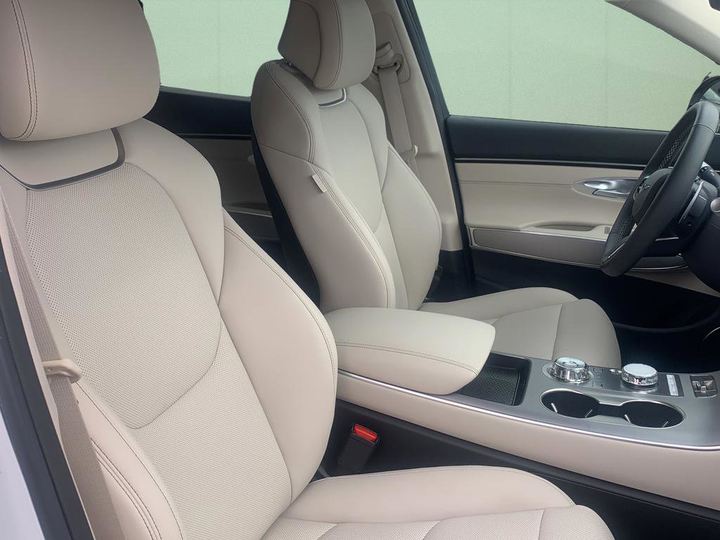 Certified 2026 Genesis GV70 2.5T Select image 40