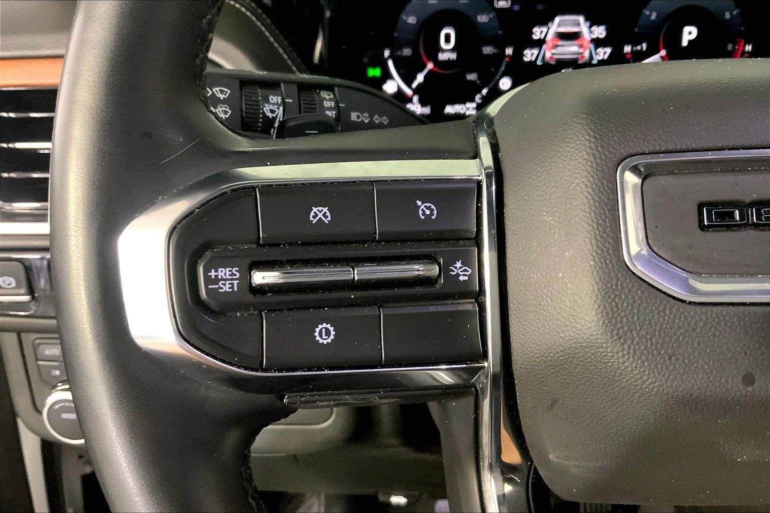 Used 2025 GMC Yukon Denali AWD/4WD image 18