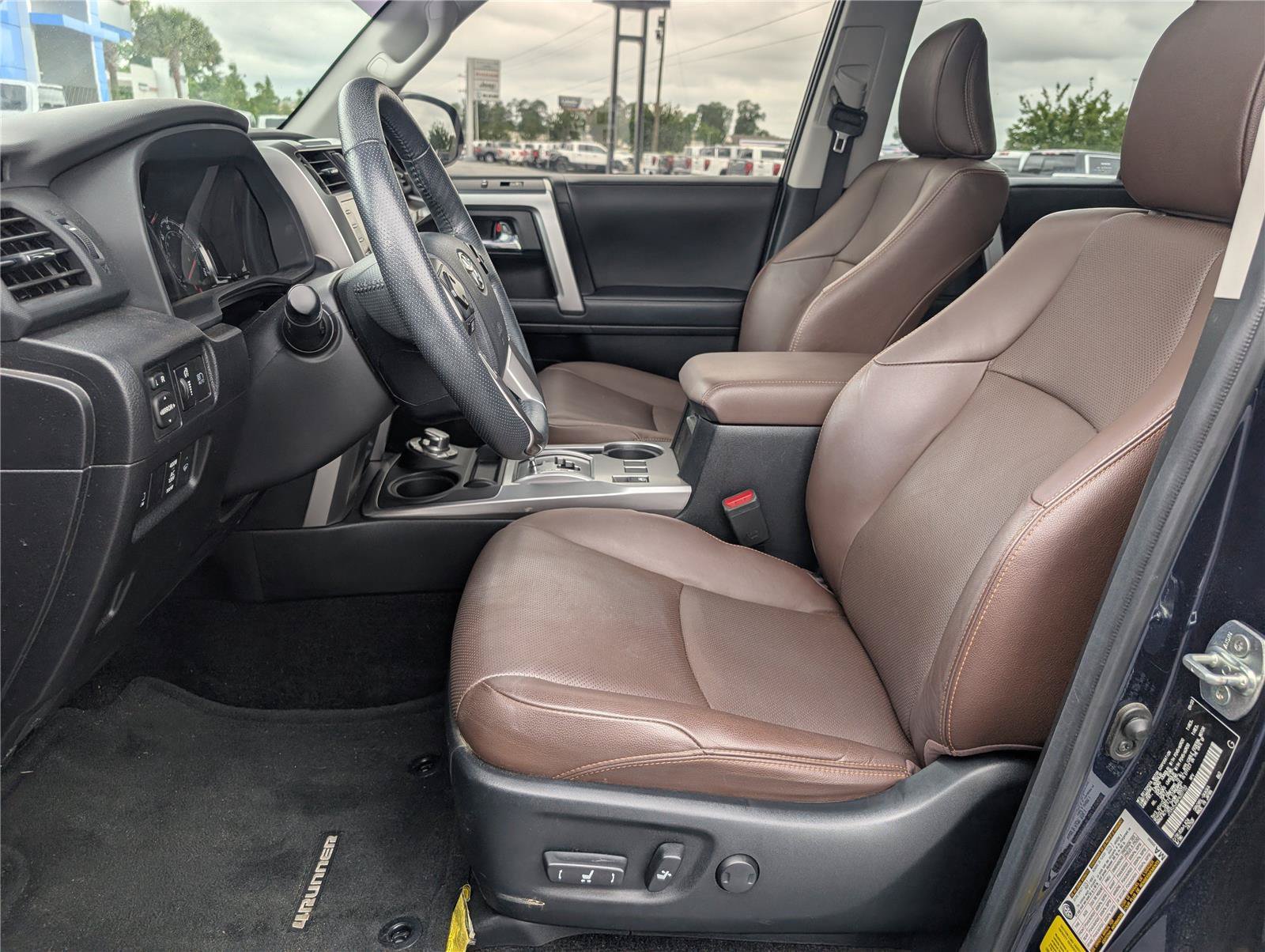 Used 2023 Toyota 4Runner Limited AWD/4WD image 10