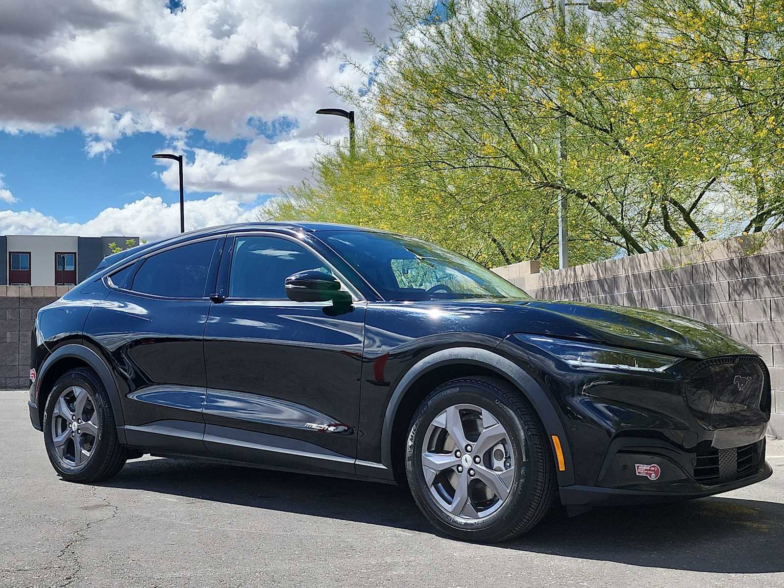 Used 2023 Ford Mustang Mach-E Select RWD image 3