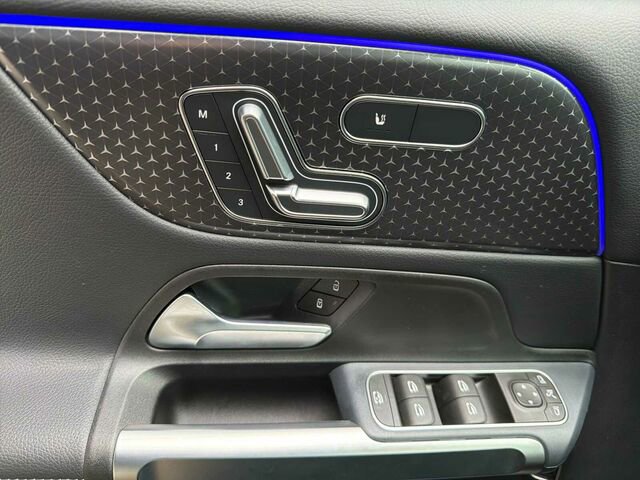 Used 2026 Mercedes-Benz GLB 250 4MATIC image 13