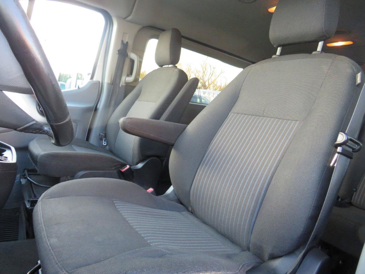 Used 2017 Ford Transit 350 XLT RWD image 11