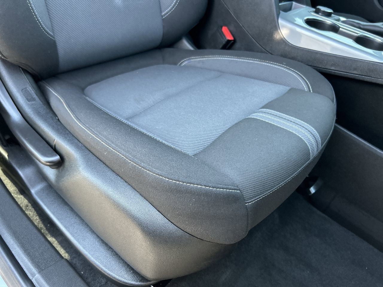 Used 2024 Chevrolet Blazer LT w/ Convenience Package AWD/4WD image 14