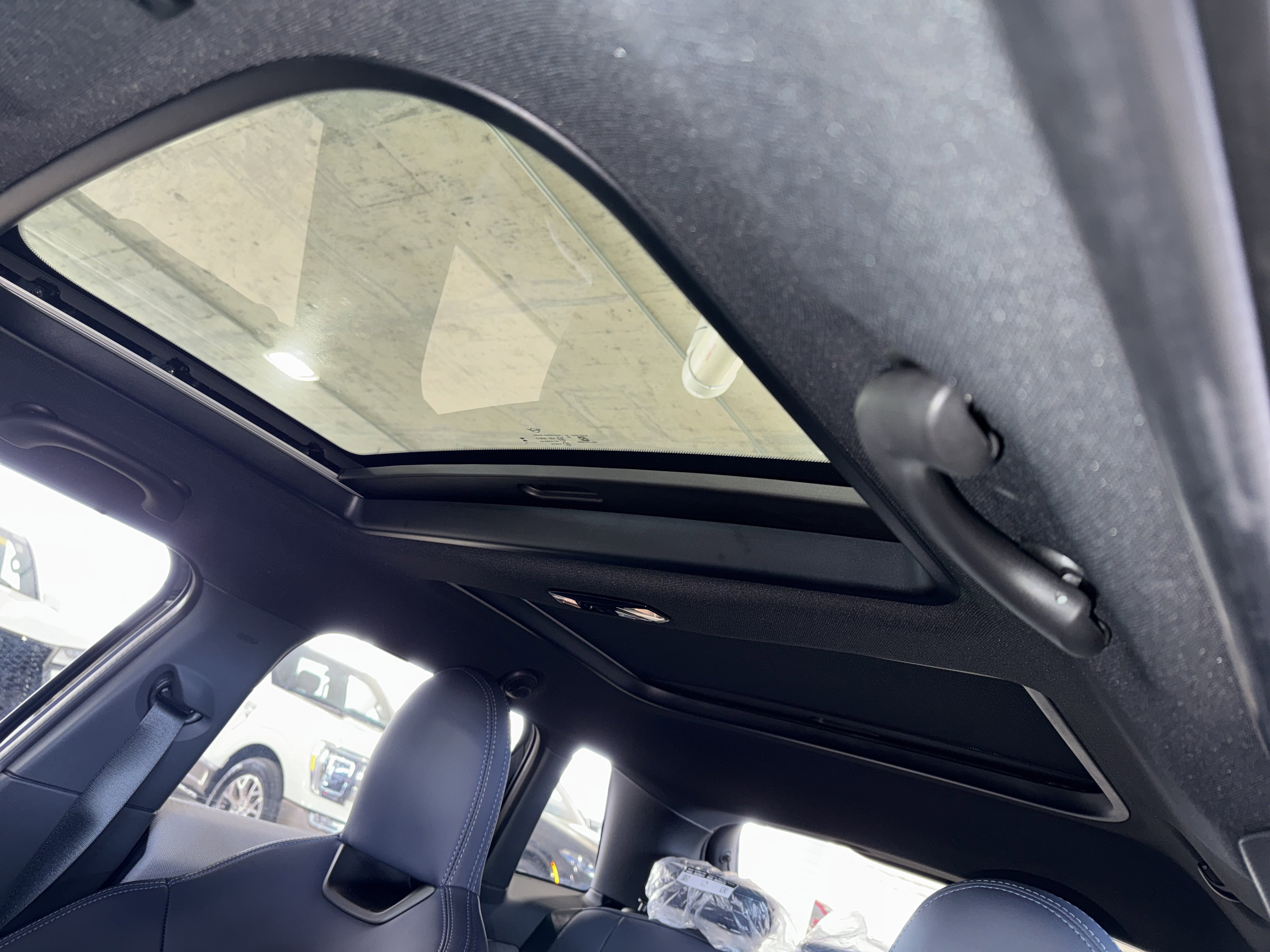 New 2026 MINI Cooper 4-Door Hardtop FWD image 24