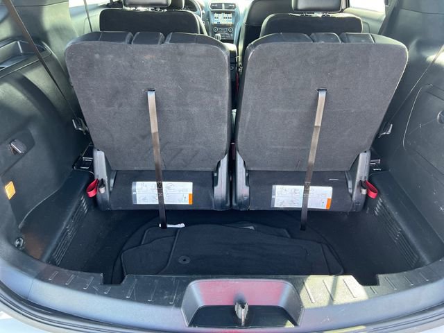 Used 2018 Ford Explorer XLT w/ Equipment Group 202A image 19