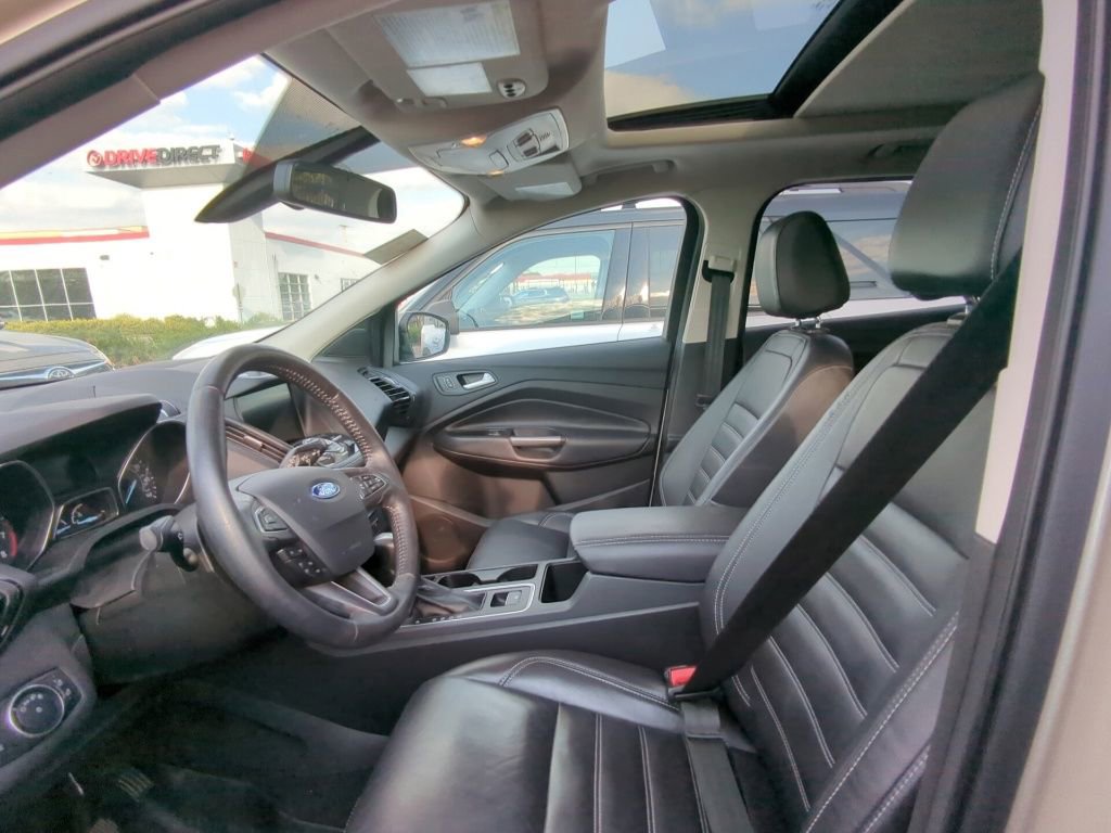 Used 2017 Ford Escape Titanium AWD/4WD image 6