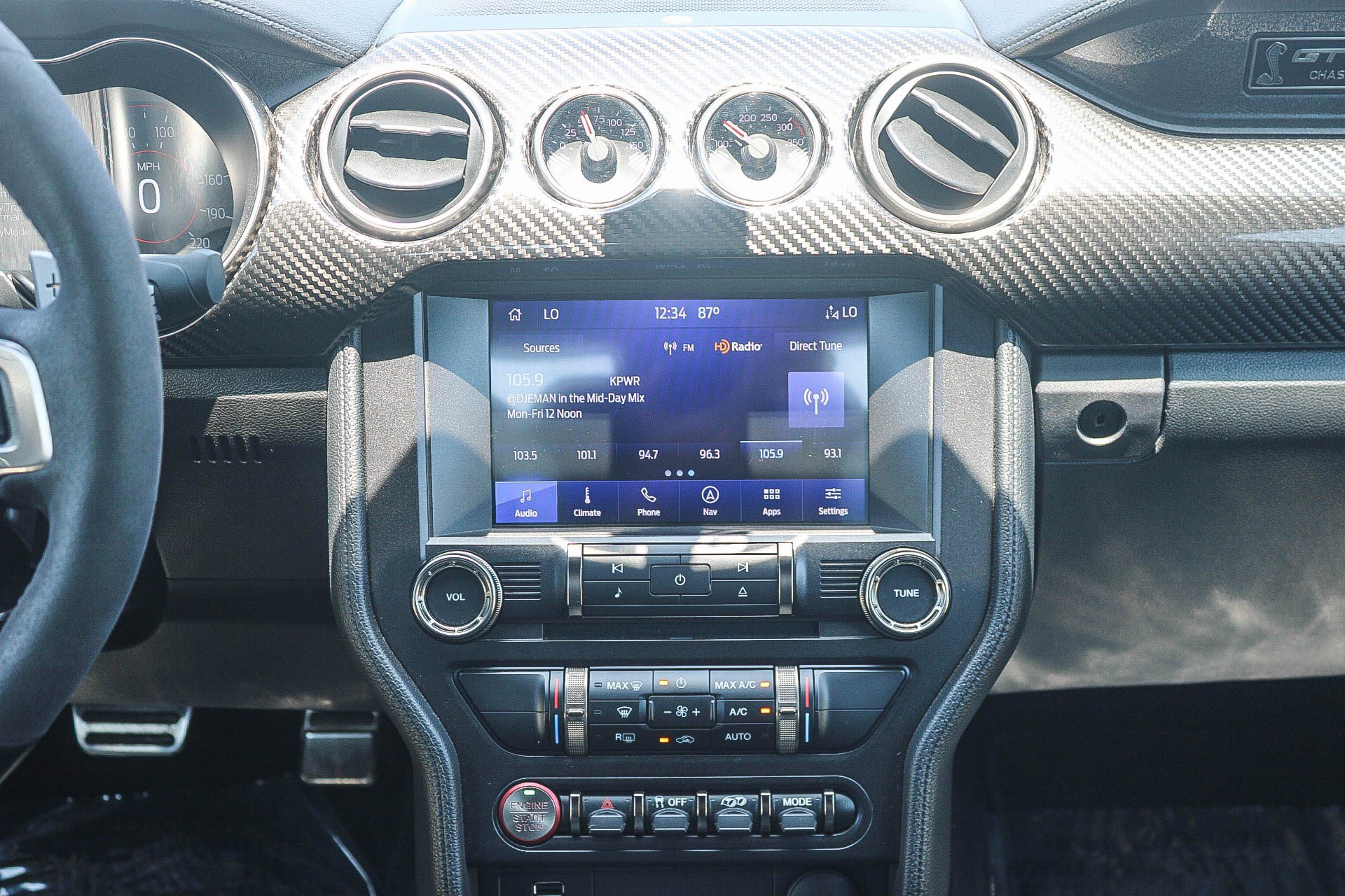 Used 2022 Ford Mustang Shelby GT500 w/ Technology Package RWD image 14