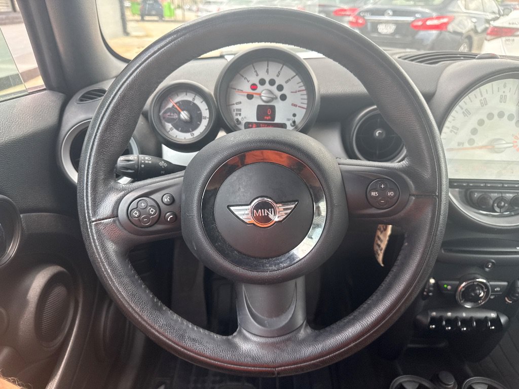 Used 2011 MINI Cooper Convertible FWD image 11