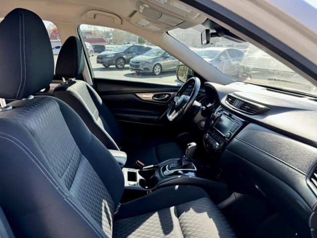 Used 2019 Nissan Rogue SV w/ Premium Package image 22