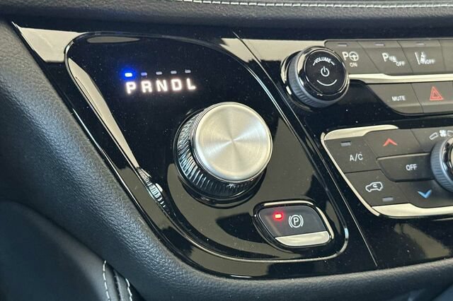 New 2025 Chrysler Pacifica Limited AWD/4WD image 18