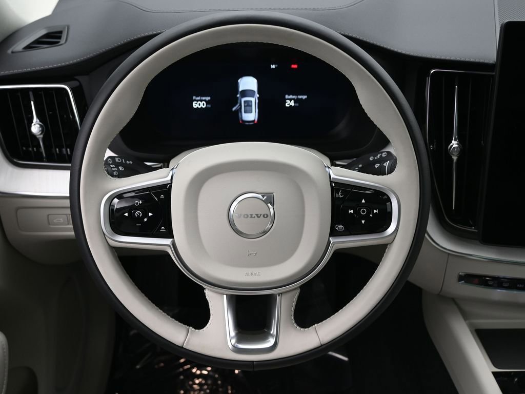New 2026 Volvo XC60 T8 Ultra w/ Climate Package image 17