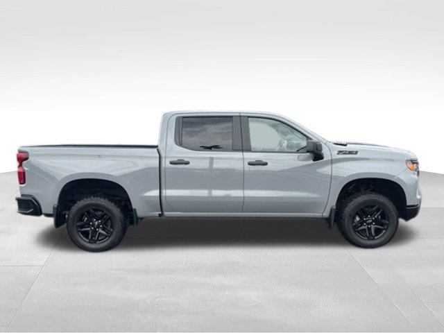 Used 2024 Chevrolet Silverado 1500 Custom Trail Boss w/ LPO, Dark Essentials Package AWD/4WD image 8