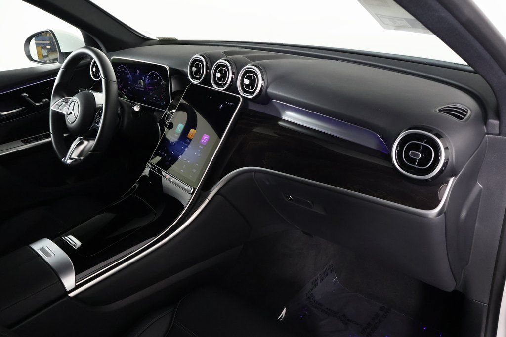Certified 2026 Mercedes-Benz GLC 300 image 9