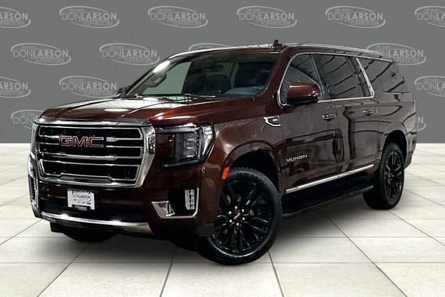 Used 2023 GMC Yukon XL SLT w/ SLT Luxury Package AWD/4WD image 3
