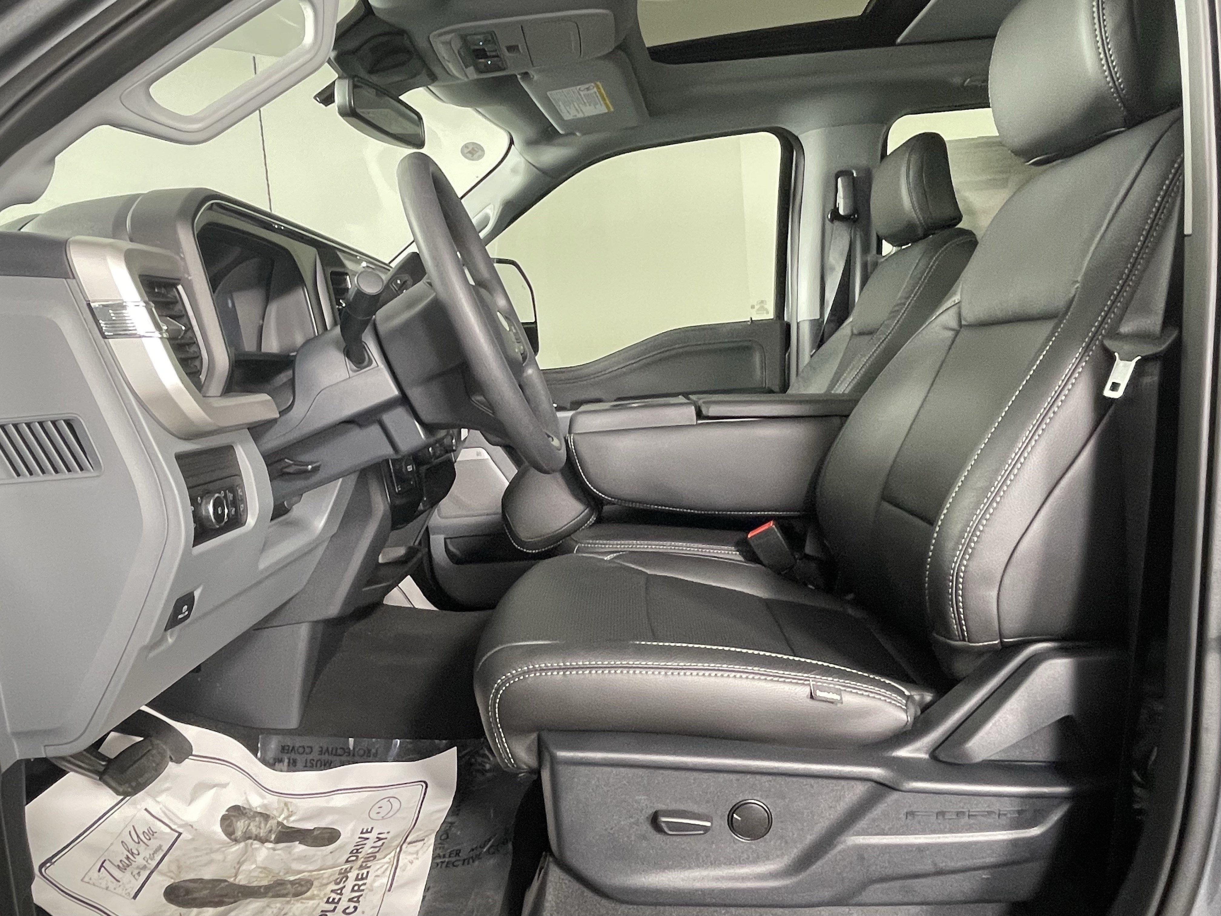 New 2026 Ford F250 XLT w/ XLT Premium Package AWD/4WD image 10