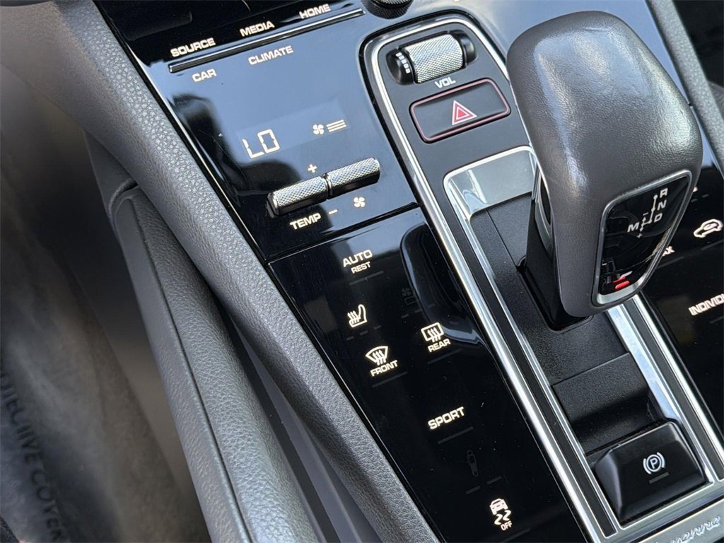 Used 2020 Porsche Cayenne image 12