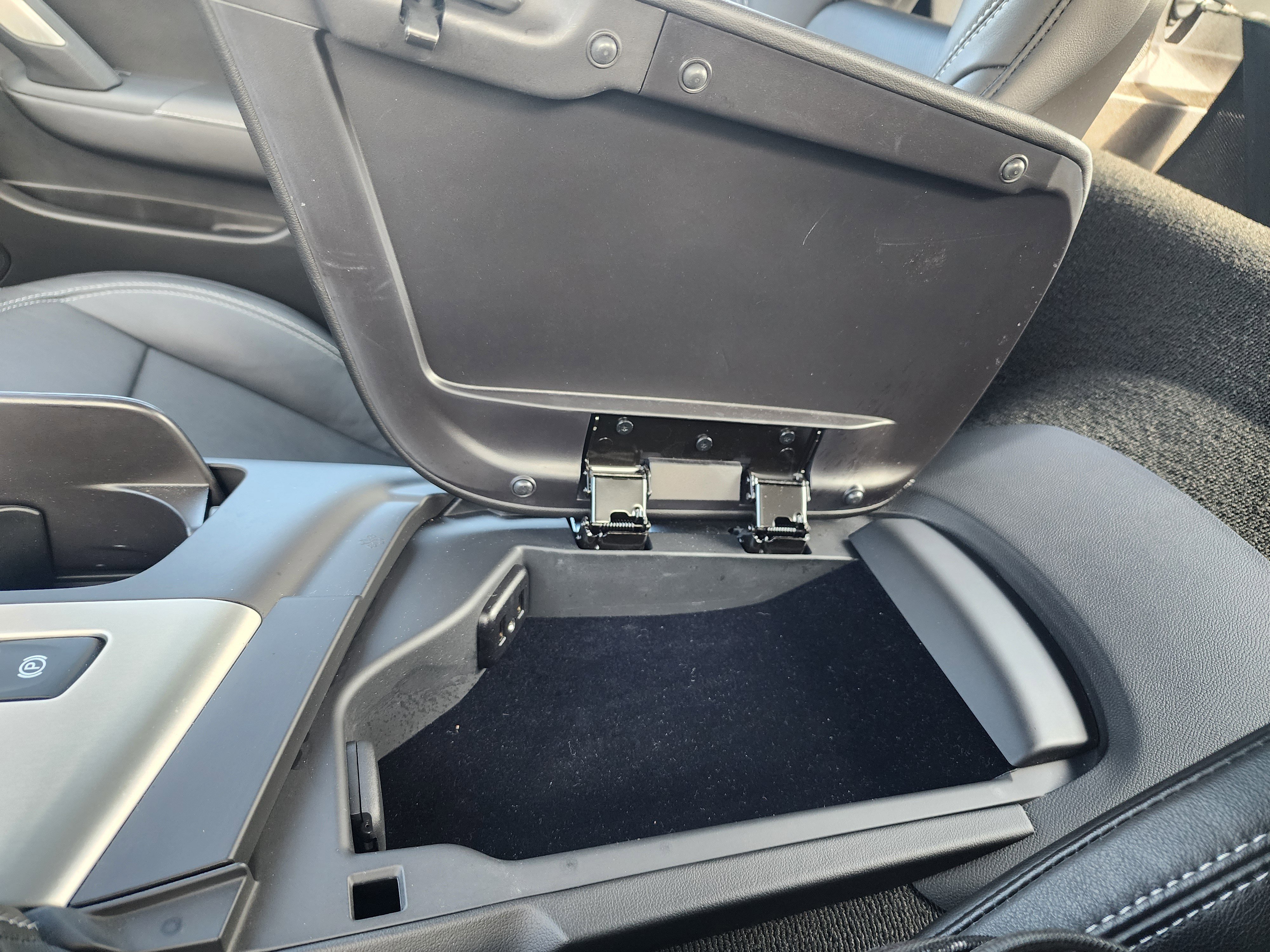 Used 2016 Chevrolet Corvette Stingray Coupe w/ 2LT Preferred Equipment Group image 30