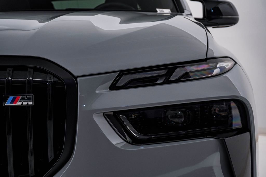 Used 2024 BMW X7 M60i w/ Executive Package image 6