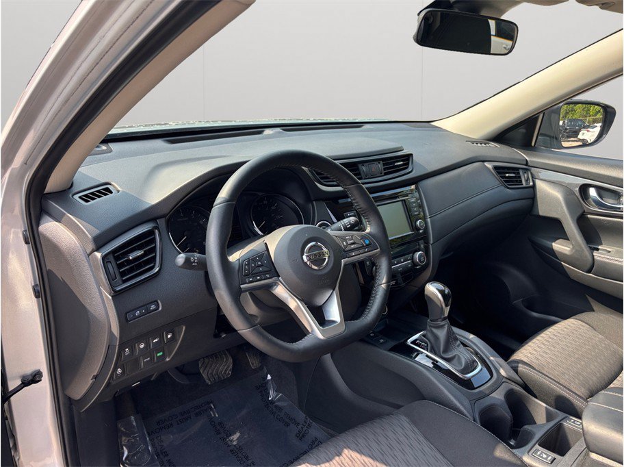 Used 2020 Nissan Rogue SV w/ Premium Package FWD image 6