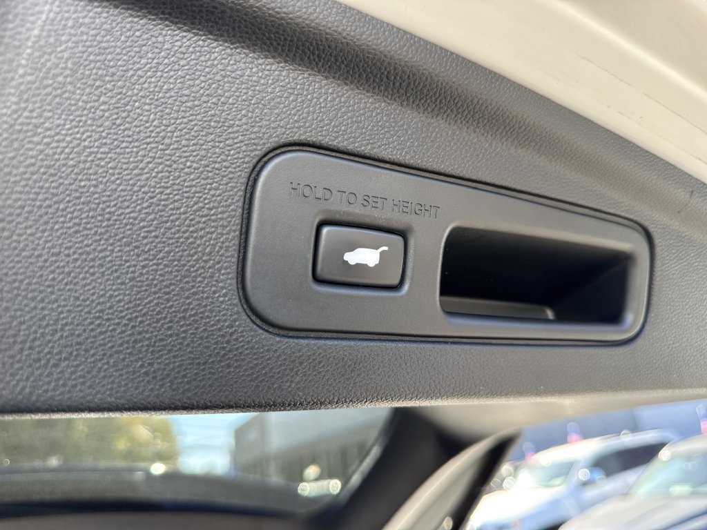 Used 2022 Acura MDX A-Spec AWD/4WD image 37