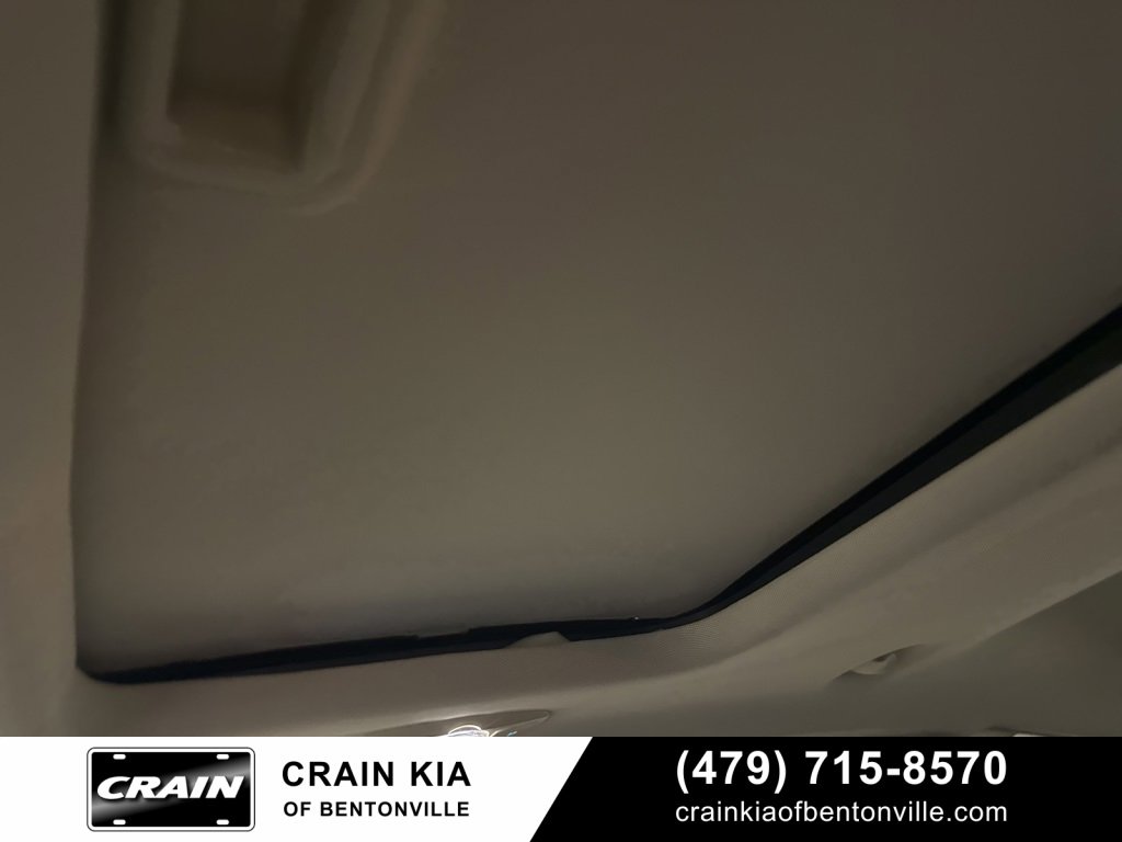 Used 2012 Ford Focus Titanium image 23