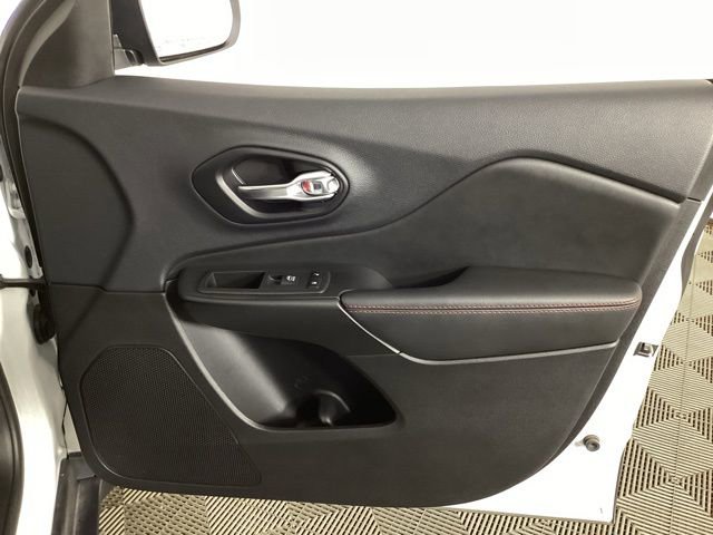 Used 2023 Jeep Cherokee Trailhawk image 37