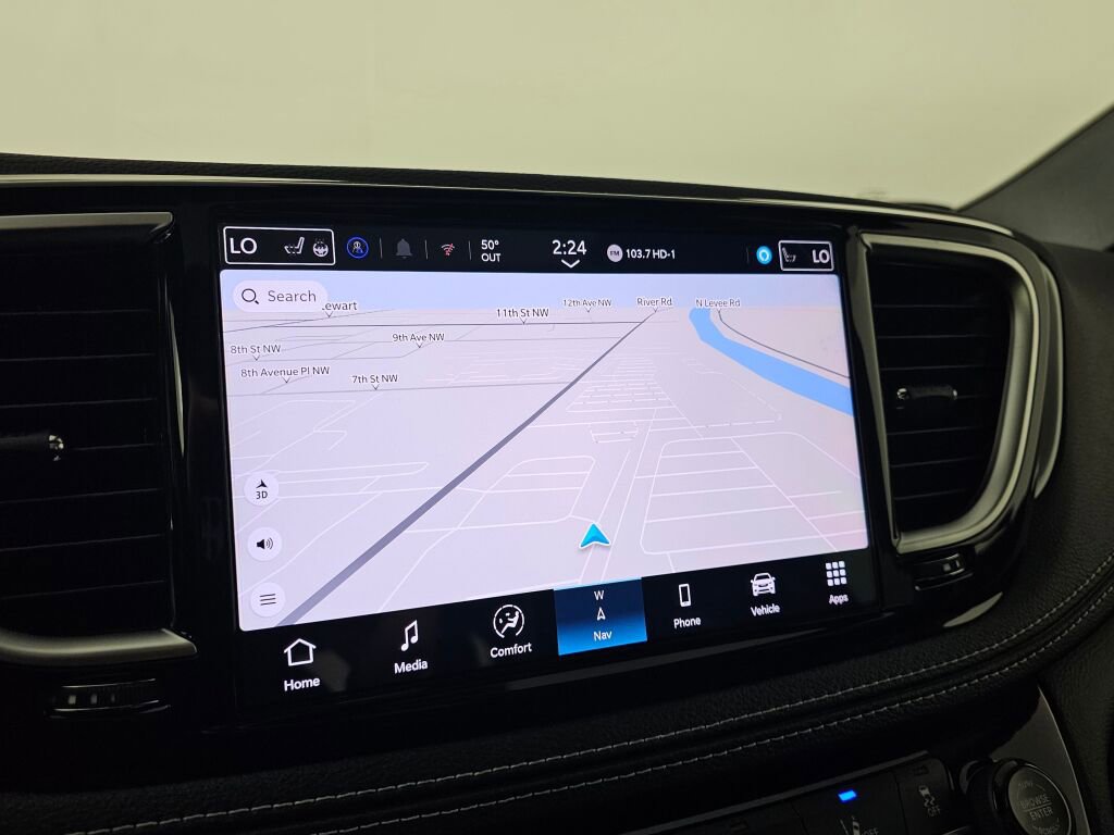 New 2026 Chrysler Pacifica Limited w/ S Appearance Package image 29