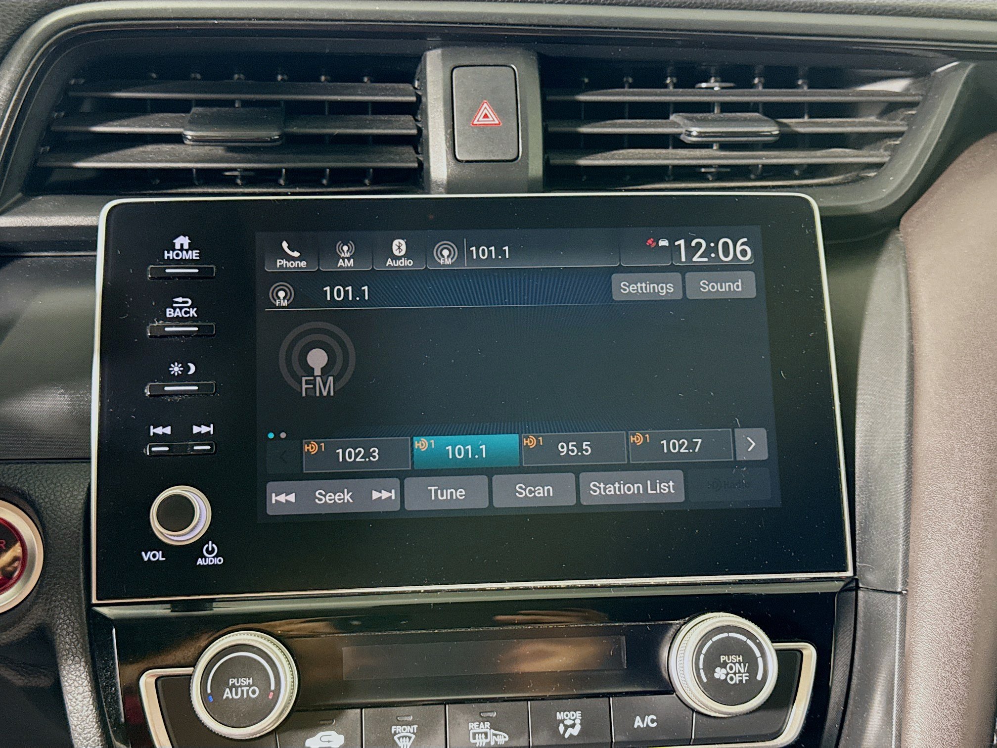 Used 2019 Honda Insight EX image 14