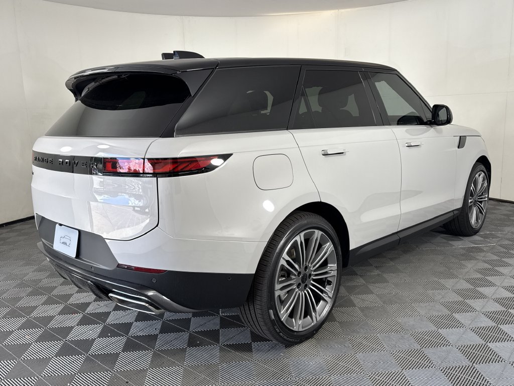 New 2027 Land Rover Range Rover Sport SE AWD/4WD image 8