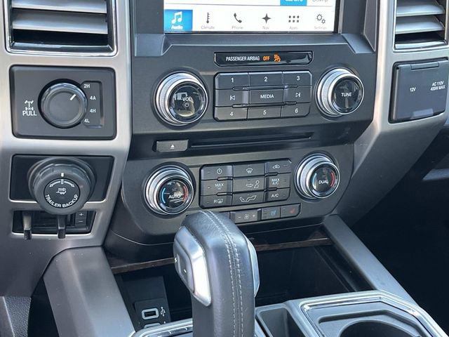 Used 2017 Ford F150 Platinum w/ Equipment Group 701A Luxury AWD/4WD image 37