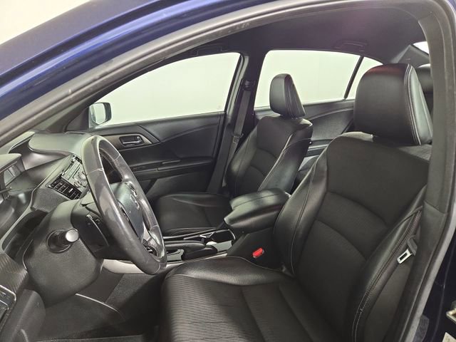 Used 2017 Honda Accord Sport image 12