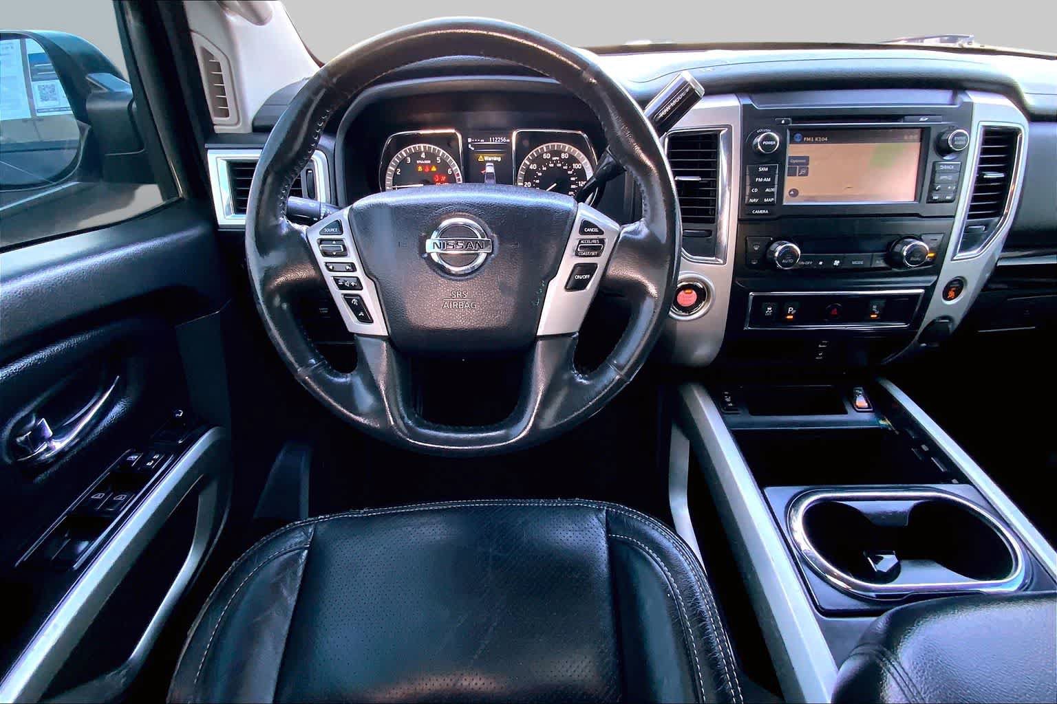 Used 2018 Nissan Titan SV w/ SV Convenience Package RWD image 5