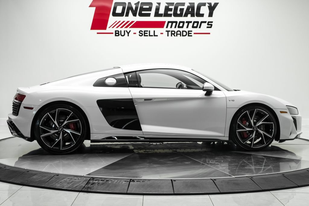 Used 2021 Audi R8 V10 RWD image 7
