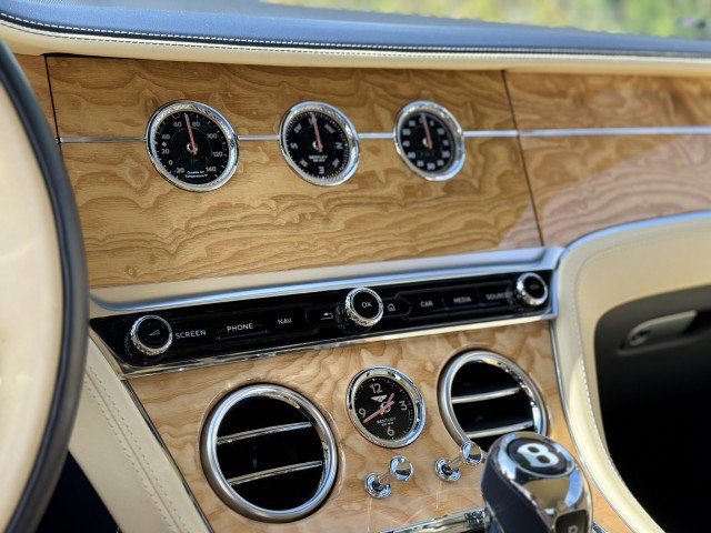 Used 2022 Bentley Continental GT Mulliner image 24