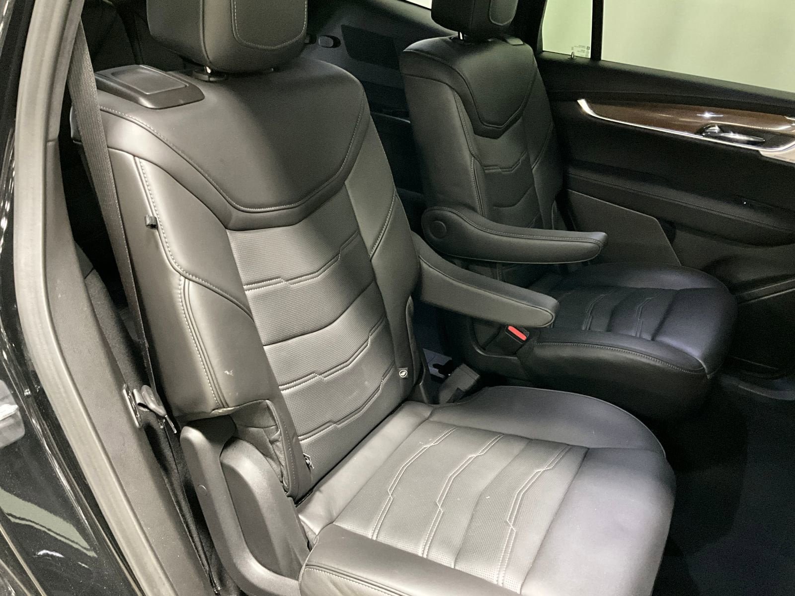 Used 2023 Cadillac XT6 Sport w/ Platinum Package AWD/4WD image 25