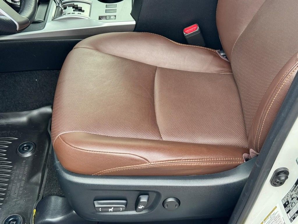 Used 2023 Toyota 4Runner Limited AWD/4WD image 17