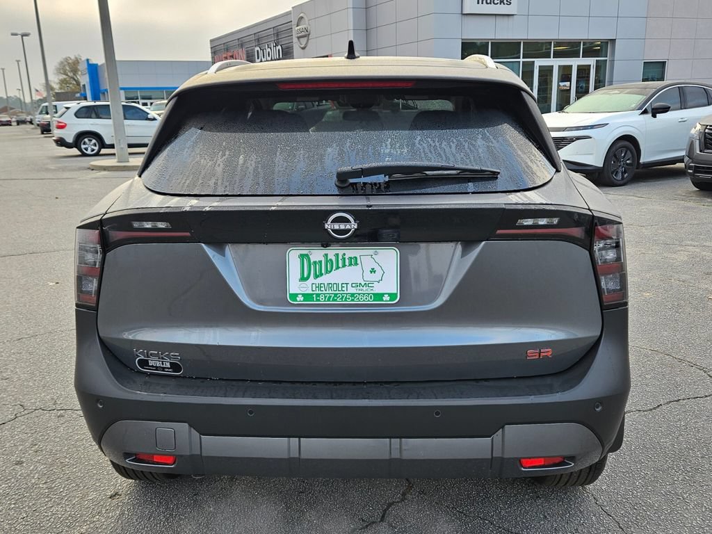 New 2026 Nissan Kicks SR FWD image 8