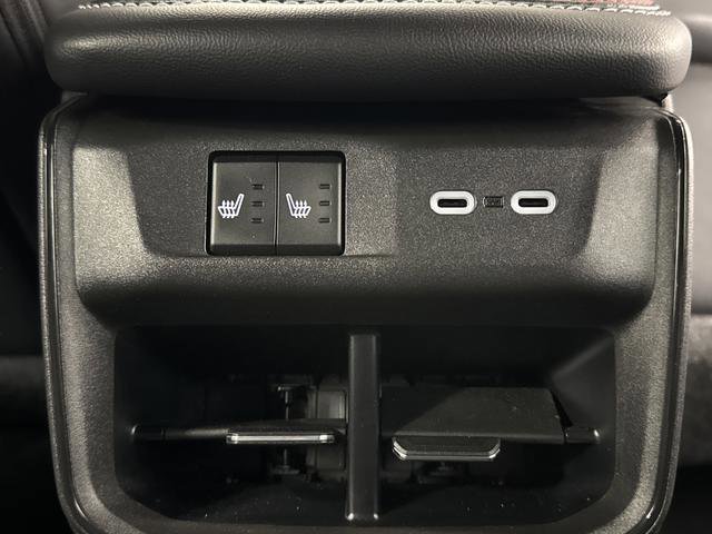 Used 2024 Dodge Charger R/T w/ Plus Group image 31