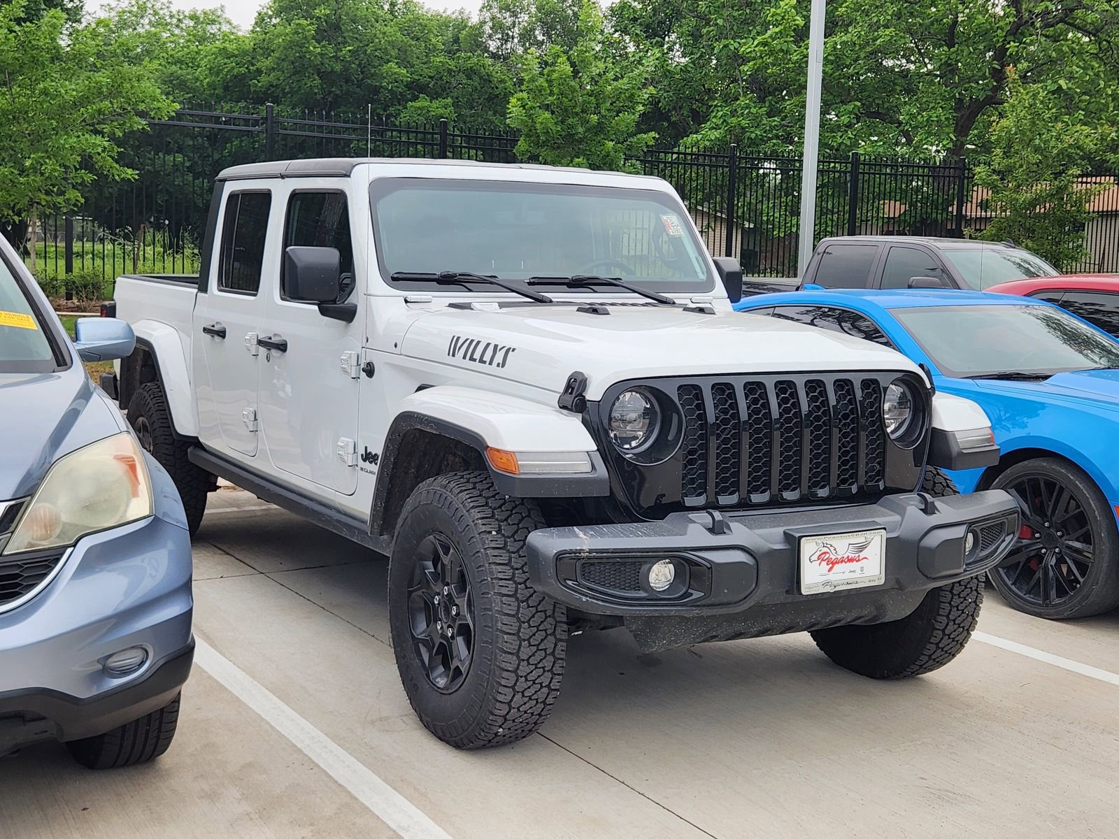 Used 2023 Jeep Gladiator Sport AWD/4WD image 1